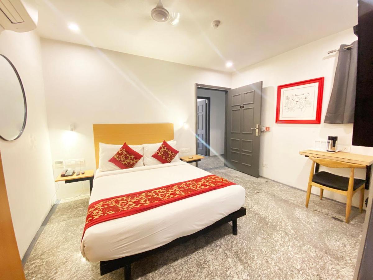 Hotel Golden Saffron By Qotel-Punjabi Bagh New Delhi Exterior photo